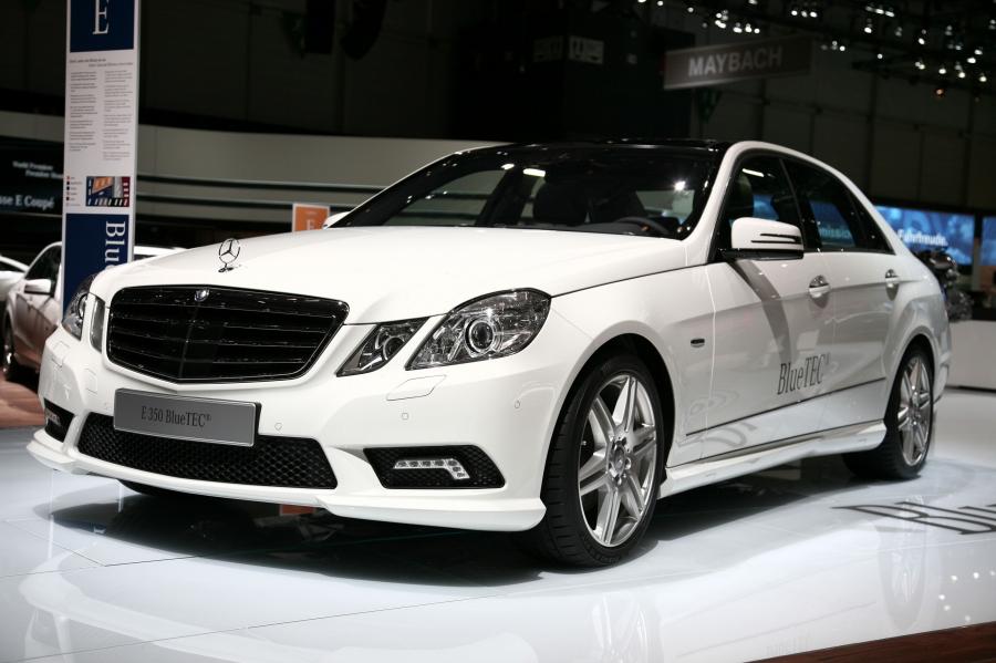  Mercedes-Benz E-Class 2010 года  (фото 39 из 128)